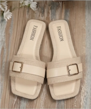 Sandalias Planas "Mónaco" – Elegancia Versátil con Hebilla de Lujo