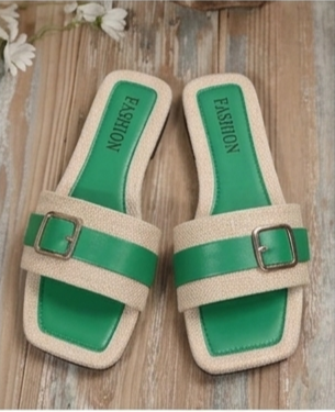 Sandalias Planas "Mónaco" – Elegancia Versátil con Hebilla de Lujo
