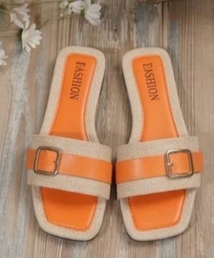 Sandalias Planas "Mónaco" – Elegancia Versátil con Hebilla de Lujo