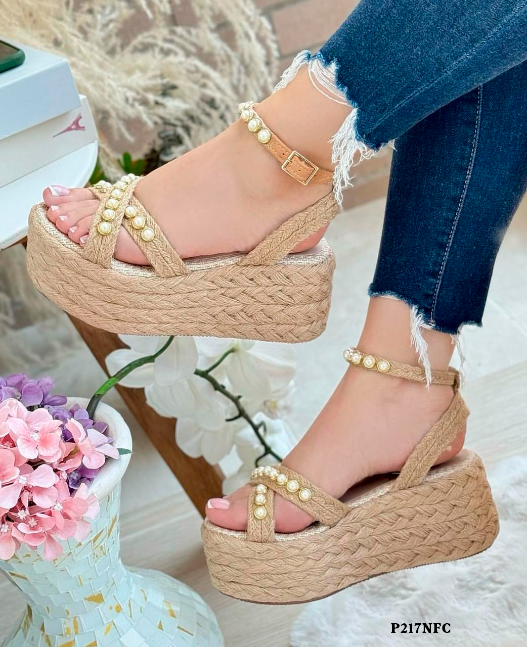 Sandalias de Plataforma en Yute con Apliques de Perlas - Ref. P217